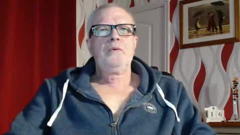 Snapshot of daddiescockforyou chatting on 02/16/25, 09:27 Brian ... online show from 02/16/25, 09:27