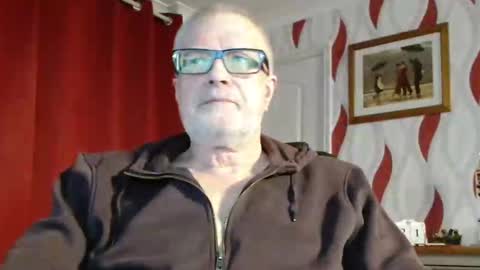 Snapshot of daddiescockforyou chatting on 02/21/25, 09:11 Brian ... online show from 02/21/25, 09:11