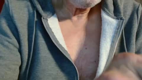 Snapshot of daddiescockforyou chatting on 09/11/25, 07:58 Brian ... online show from 09/11/25, 07:58