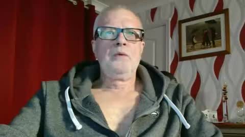 Snapshot of daddiescockforyou chatting on 11/24/25, 09:14 Brian ... online show from 11/24/25, 09:14