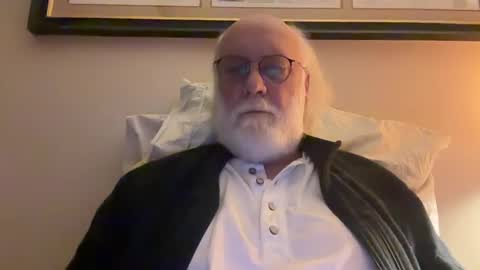 Snapshot of daddy341177 chatting on 02/13/25, 11:50 daddy341177 online show from 02/13/25, 11:50