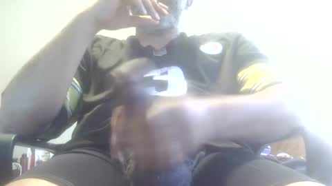 Snapshot of daddy_412 chatting on 05/31/26, 03:19 daddy_412 online show from 05/31/26, 03:19