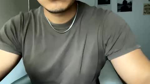 Snapshot of daddy_brunito chatting on 10/18/25, 10:32 daddy_brunito online show from 10/18/25, 10:32