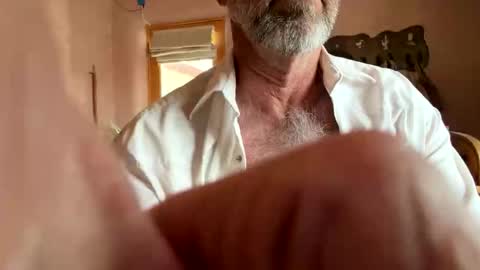 Snapshot of daddy_cowboy2 chatting on 04/16/26, 10:01 daddy_cowboy2 online show from 04/16/26, 10:01
