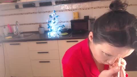 Snapshot of daddy_moongirl chatting on 12/17/25, 02:28 daddy moongirl online show from 12/17/25, 02:28