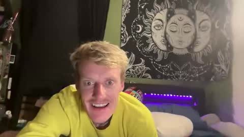 Snapshot of daddyandmexo chatting on 03/30/26, 08:04 daddyandmexo online show from 03/30/26, 08:04