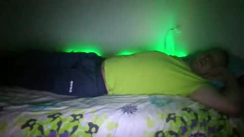 Snapshot of daddycomehome1 chatting on 09/15/25, 08:20 daddycomehome1 online show from 09/15/25, 08:20