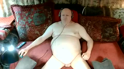 Snapshot of daddycubbyhubby chatting on 06/24/26, 07:29 Daddy online show from 06/24/26, 07:29
