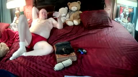 Snapshot of daddycubbyhubby chatting on 07/07/26, 07:23 Daddy online show from 07/07/26, 07:23