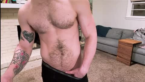 Snapshot of daddydaydrinkz chatting on 01/27/25, 07:14 DaddydayDrinkz online show from 01/27/25, 07:14