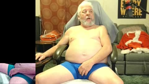 Snapshot of daddydom4fun chatting on 12/24/24, 01:16 Daddydom4fun online show from 12/24/24, 01:16