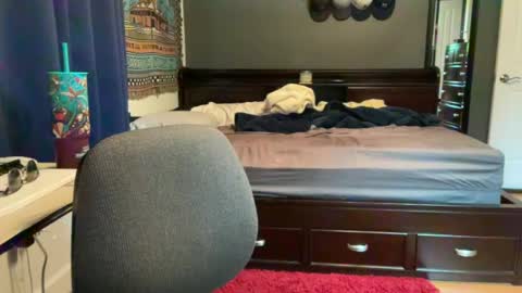 Snapshot of daddygmoney6969 chatting on 06/25/26, 12:42 daddygmoney6969 online show from 06/25/26, 12:42