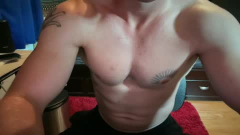 Snapshot of daddygmoney6969 chatting on 06/27/26, 01:06 daddygmoney6969 online show from 06/27/26, 01:06