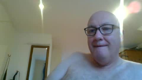 Snapshot of daddyhere4uall6 chatting on 10/14/25, 07:09 daddyhere4uall6 online show from 10/14/25, 07:09