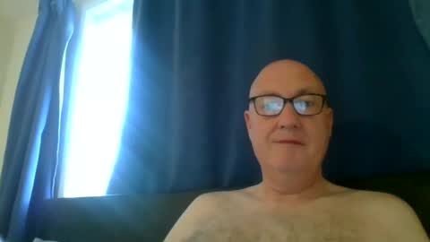 Snapshot of daddyhere4uall6 chatting on 10/21/25, 07:09 daddyhere4uall6 online show from 10/21/25, 07:09