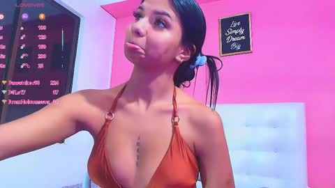 Snapshot of daddyissuesss_ chatting on 02/10/25, 07:38 JAZMIN online show from 02/10/25, 07:38