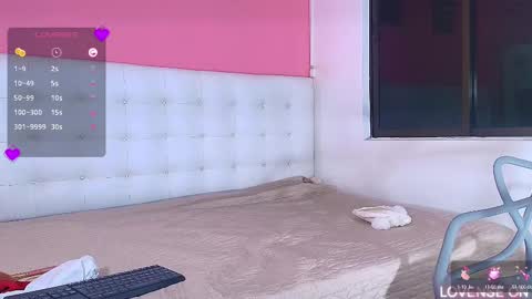 Snapshot of daddyissuesss_ chatting on 03/12/25, 11:01 JAZMIN online show from 03/12/25, 11:01