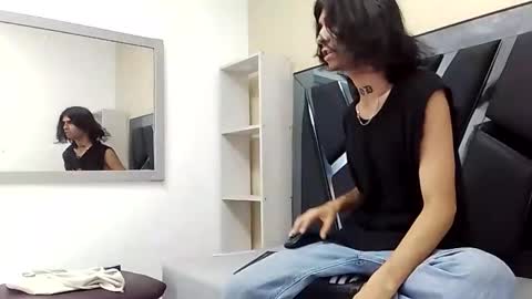 tayler online show from 02/23/25, 11:44