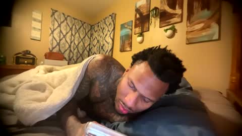 Snapshot of daddyjanimal chatting on 10/05/25, 08:12 sexy tatted king bbc online show from 10/05/25, 08:12