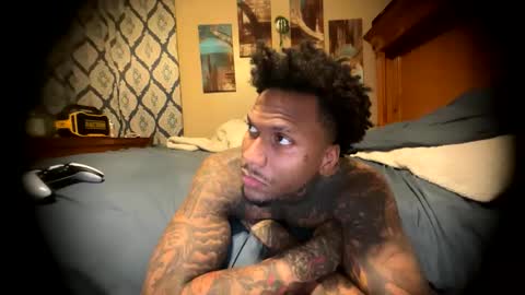 Snapshot of daddyjanimal chatting on 04/18/26, 02:04 sexy tatted king bbc online show from 04/18/26, 02:04
