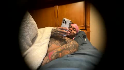 Snapshot of daddyjanimal chatting on 05/05/26, 07:38 sexy tatted king bbc online show from 05/05/26, 07:38