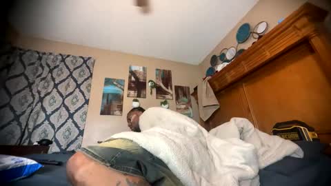 Snapshot of daddyjanimal chatting on 05/06/26, 04:30 sexy tatted king bbc online show from 05/06/26, 04:30