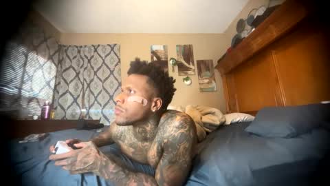 Snapshot of daddyjanimal chatting on 05/14/26, 01:29 sexy tatted king bbc online show from 05/14/26, 01:29