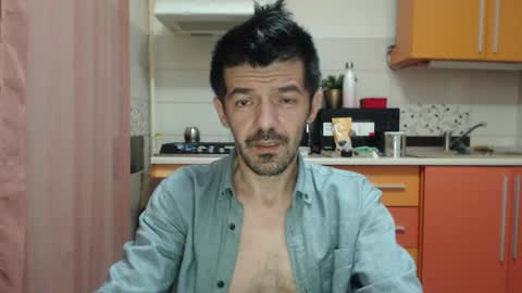 Snapshot of daddynextdoor86 chatting on 12/21/25, 02:41 daddynextdoor86 online show from 12/21/25, 02:41