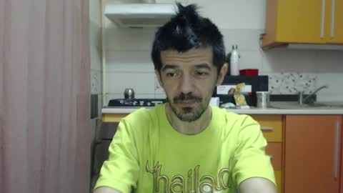 Snapshot of daddynextdoor86 chatting on 12/23/25, 05:49 daddynextdoor86 online show from 12/23/25, 05:49