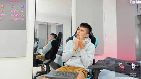 Snapshot of daddyrich4u chatting on 09/10/25, 12:21 daddyrich4u online show from 09/10/25, 12:21