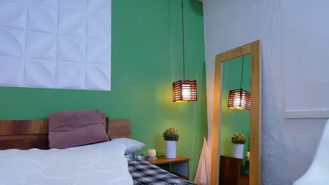 Snapshot of daddys_little_secrett chatting on 01/30/25, 05:06 Valen online show from 01/30/25, 05:06