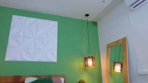 Snapshot of daddys_little_secrett chatting on 02/20/25, 05:51 Valen online show from 02/20/25, 05:51