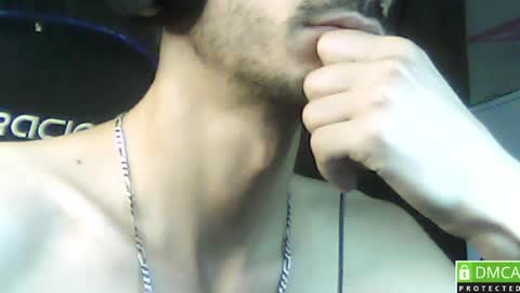 Snapshot of daddyselim chatting on 06/18/26, 11:25 the alpha online show from 06/18/26, 11:25