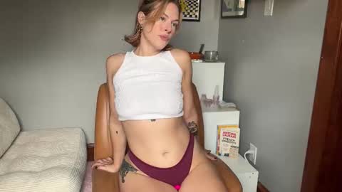 Snapshot of daddysfav_xx chatting on 10/18/25, 05:03 princess online show from 10/18/25, 05:03