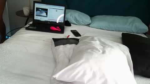 Snapshot of daddyslittleebony chatting on 07/25/26, 09:51 daddyslittleebony online show from 07/25/26, 09:51