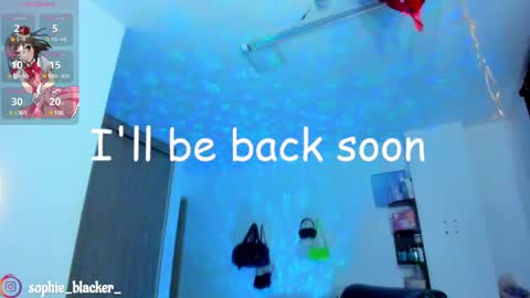 Snapshot of daddysweeeetbody chatting on 03/07/25, 02:04 Sophie online show from 03/07/25, 02:04