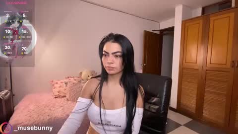 Snapshot of daddysweeeetbody chatting on 09/22/25, 01:18 Sophie online show from 09/22/25, 01:18