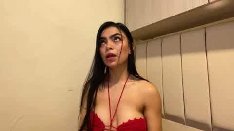 Snapshot of daddysweeeetbody chatting on 10/25/25, 12:40 Sophie online show from 10/25/25, 12:40