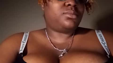 Snapshot of dadeesqtpieluvsu chatting on 01/16/26, 09:02 DadeesQTPie online show from 01/16/26, 09:02