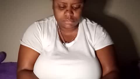 Snapshot of dadeesqtpieluvsu chatting on 01/19/26, 05:44 DadeesQTPie online show from 01/19/26, 05:44