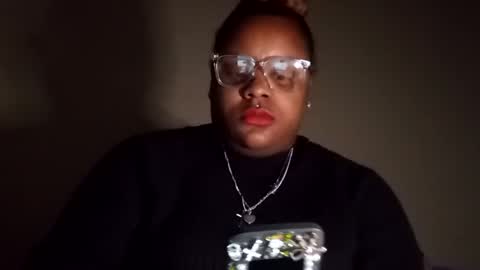 Snapshot of dadeesqtpieluvsu chatting on 02/14/26, 01:02 DadeesQTPie online show from 02/14/26, 01:02