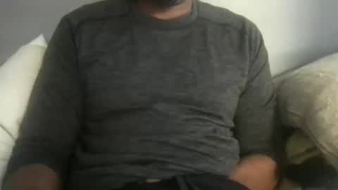 Snapshot of dadsblk chatting on 10/14/25, 04:52 D online show from 10/14/25, 04:52