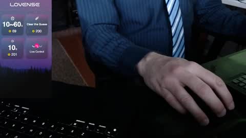 Snapshot of dadssecret69 chatting on 04/07/26, 12:16 DadsSecret online show from 04/07/26, 12:16