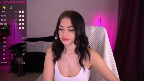 Snapshot of daenerys_daen chatting on 12/03/24, 07:54 daenerys_daen online show from 12/03/24, 07:54