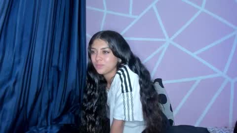 dafna lorens  online show from 12/22/25, 01:35