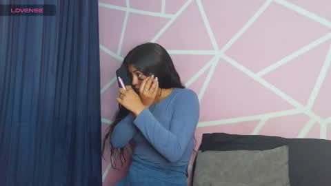 Snapshot of dafna_and_kris chatting on 03/27/26, 12:49 dafna and kris online show from 03/27/26, 12:49