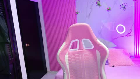 Dafne  online show from 05/06/26, 08:36