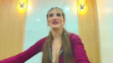 Dafne Castro online show from 06/16/26, 07:38