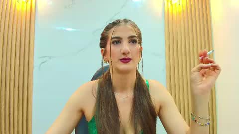 Dafne Castro online show from 06/25/26, 06:34