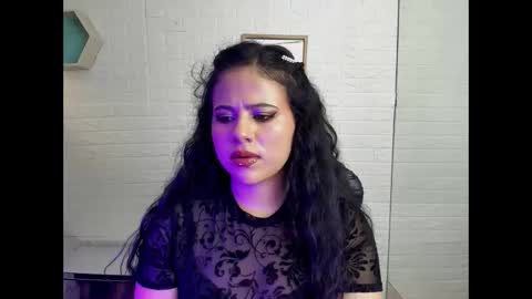 Snapshot of dafne_cleo chatting on 09/19/25, 09:37 Dafne online show from 09/19/25, 09:37